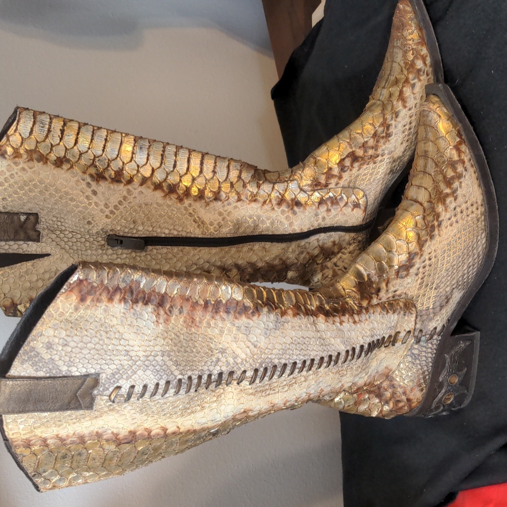 Donald Pliners Python Boot